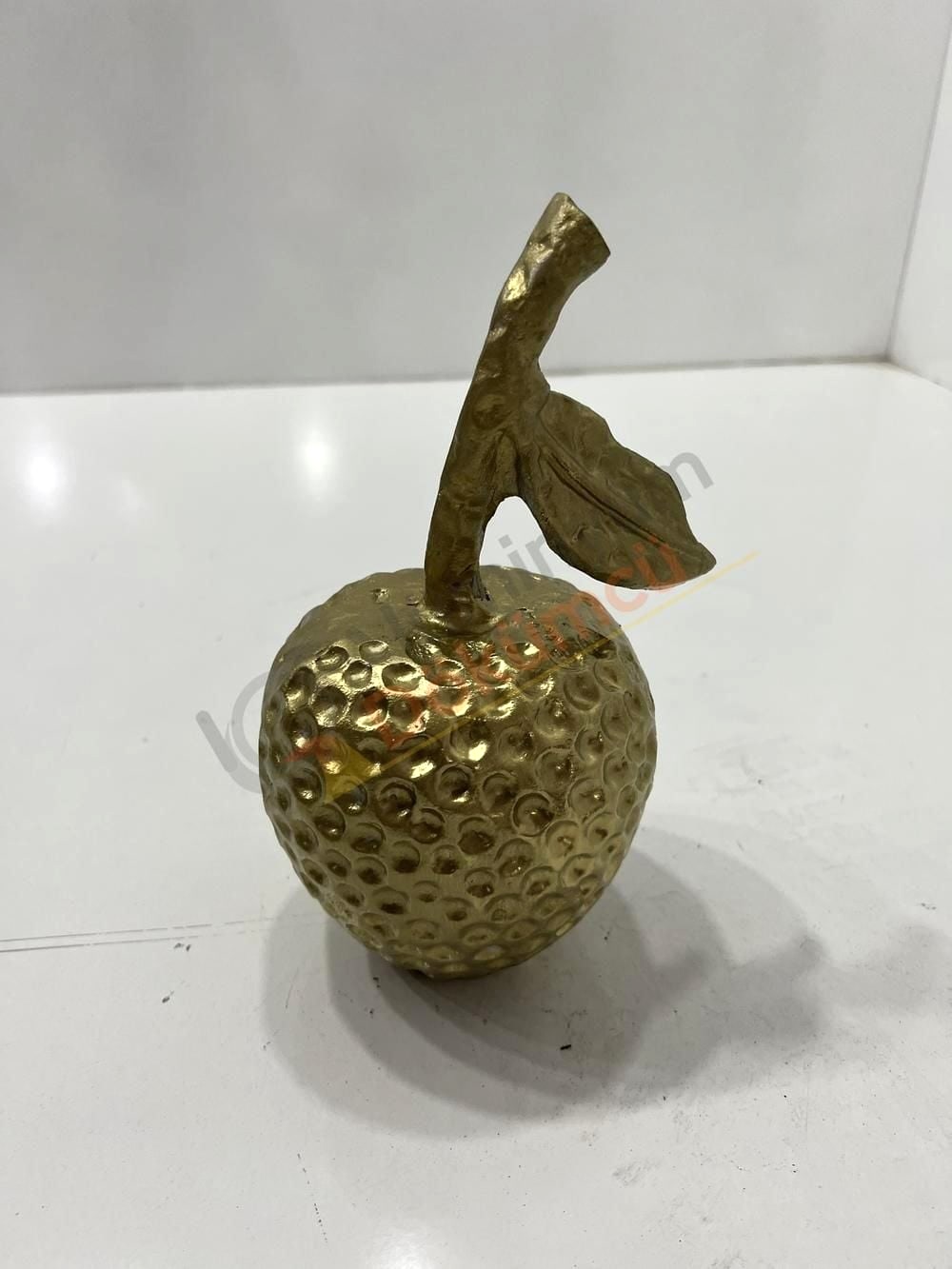 Döküm elma saplı elma