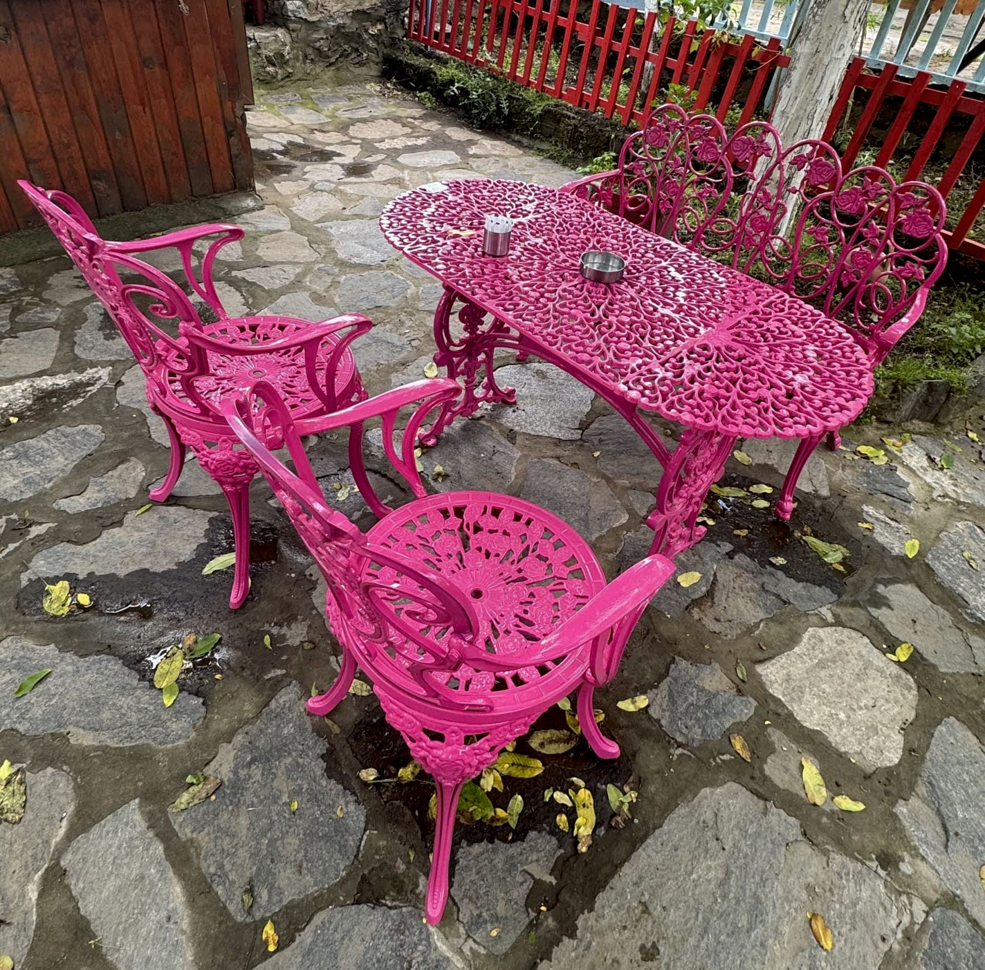 Ferforje bahçe takımı döküm pembe renk