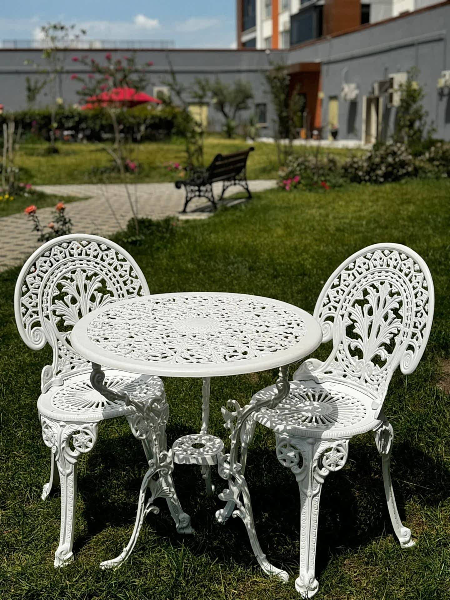 Döküm sandalye masa osmanlı beyaz renk