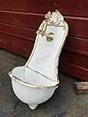 KÜÇÜK DÜZ ÇEŞME DUVARA ASMALI