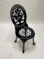 DÖKÜM KÜÇÜK SANDALYE