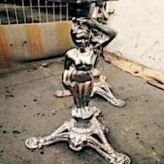 DÖKÜM HEYKEL KADIN MASA AYAK