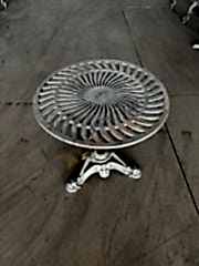 Döküm sehpa güneş